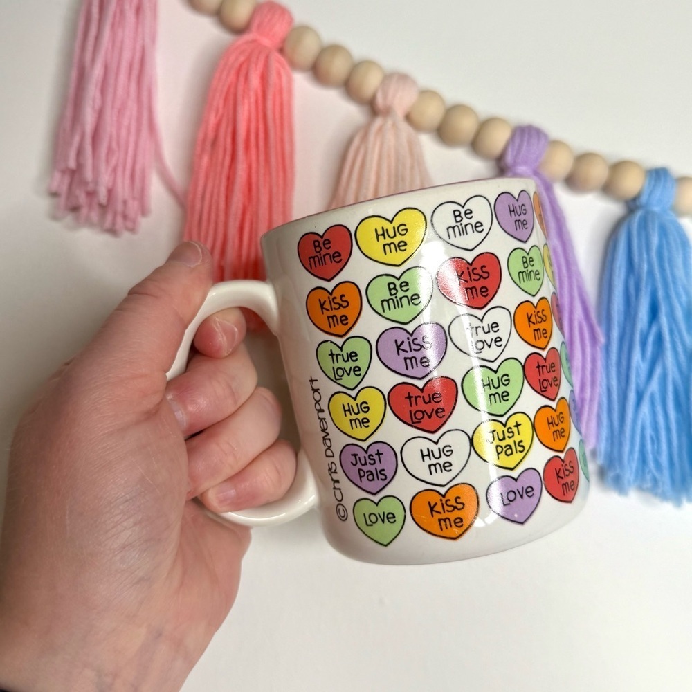 Vintage 1986 Chris Davenport Enesco Conversation Hearts Coffee Mug Pink Interior - Picture 16 of 16